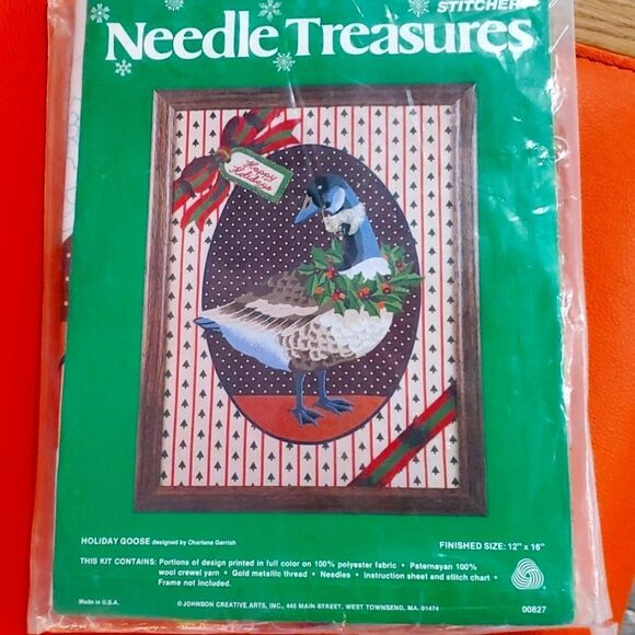 VintageNeedle Treasures Holiday Goose 12" x 16" Stitchery Crewel Needlework Kit - Picture 1 of 7